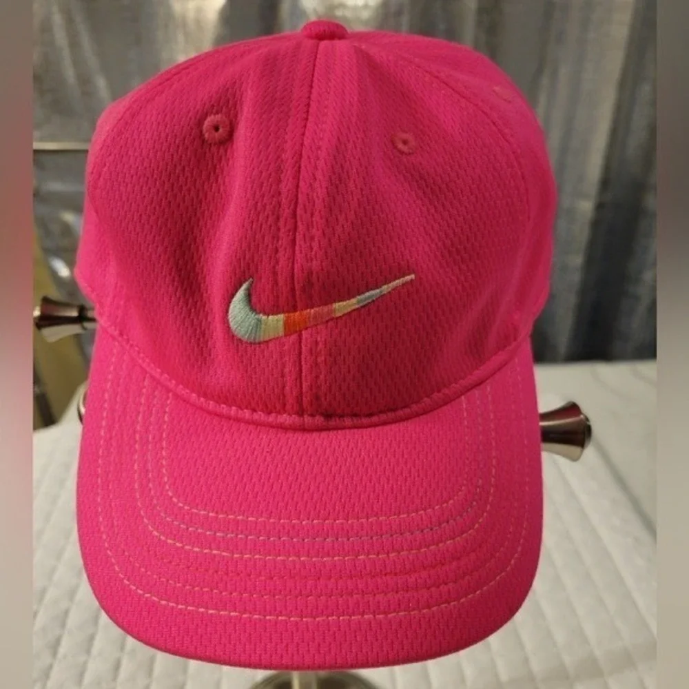 Nike‎ Dri-FIT Cute Hat Pink Kids Cap Colorful Swoosh Athletic Casual Barbiecore
